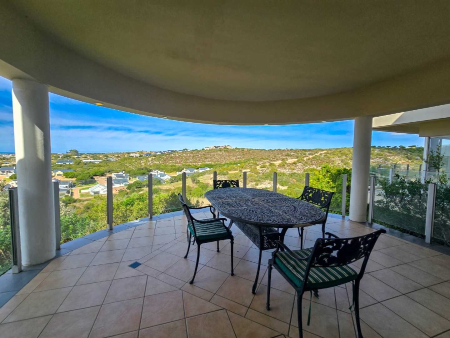 5 Bedroom Property for Sale in Stilbaai Wes Western Cape